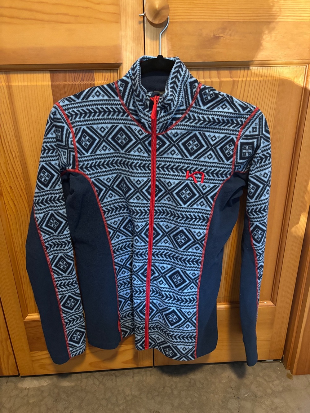 Patterned Navy & Light Blue Full-Zip Jacket with Red Trim